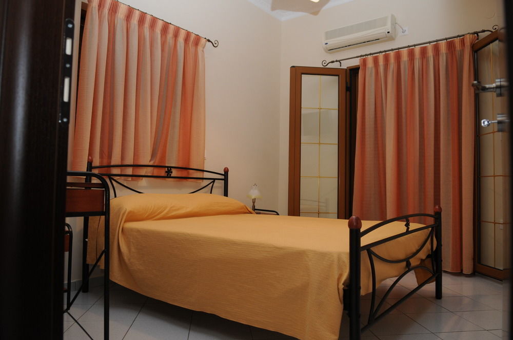 Appartement Sofia à Gythio Extérieur photo